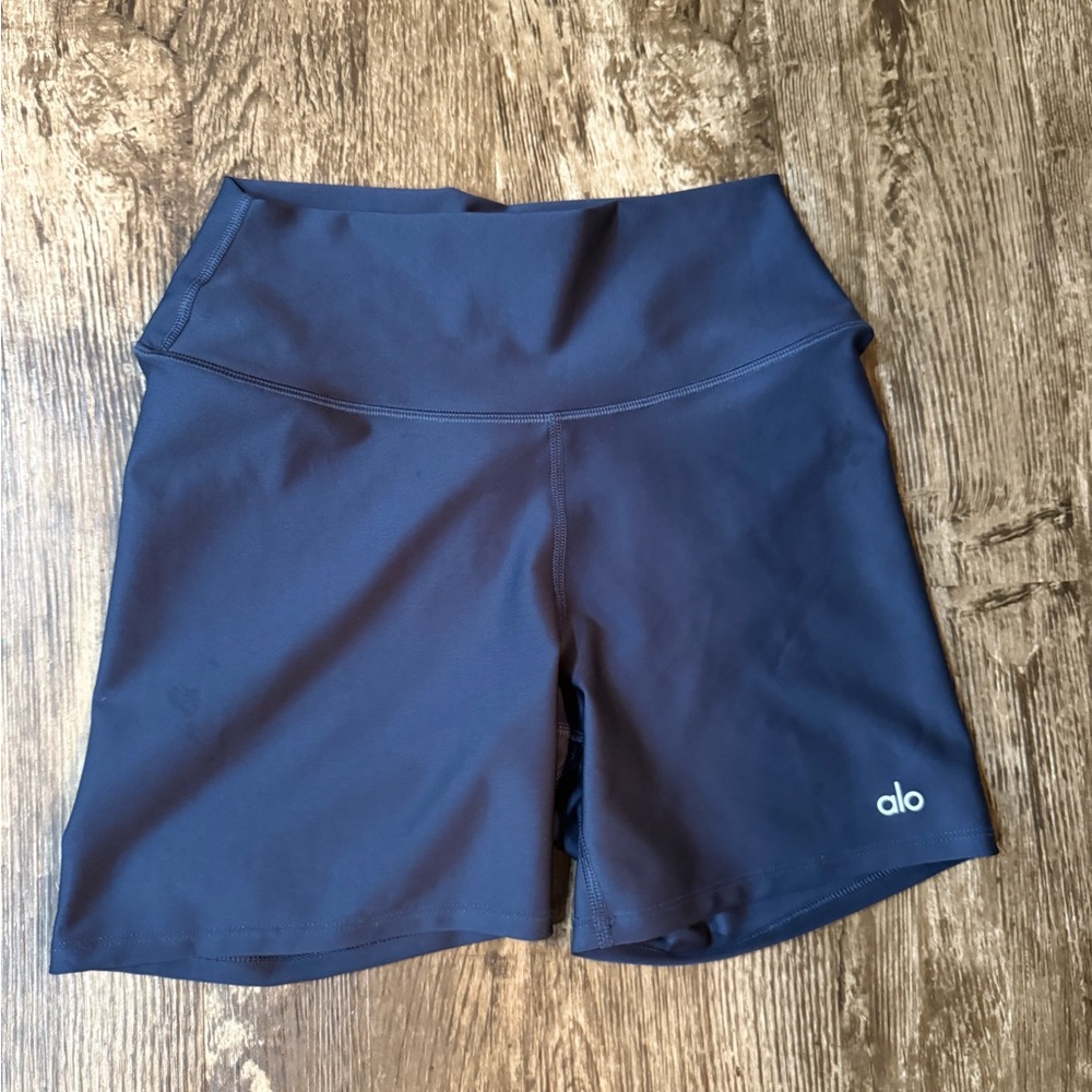 ALO Yoga Women's Navy Athletic Shorts